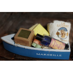 Découvrez le contenu du coffre artisanale L'atelier du Savon